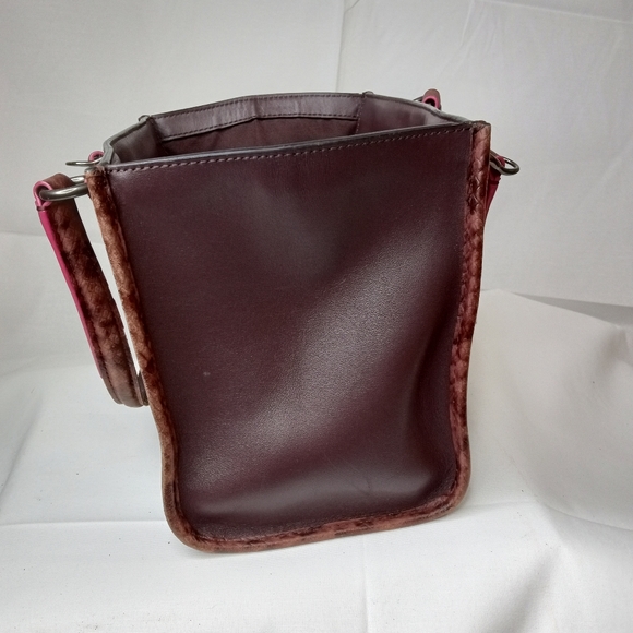 Coach - Picture 3 of 7